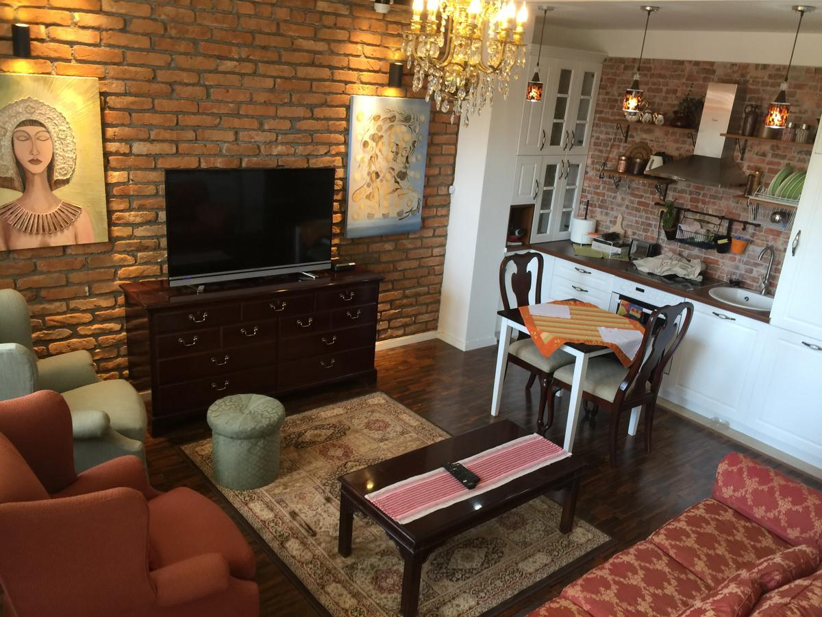 Apartment Nesti In Pristina Kosovo Ngoại thất bức ảnh
